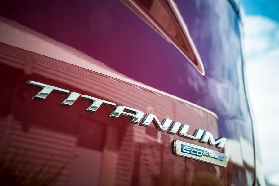 Логотип Ford Endura Titanium 2018 года  (фото 29 из 32)